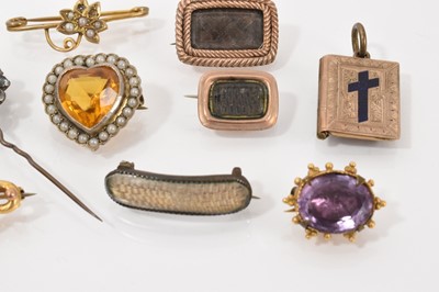 Lot 524 - Group of Georgian and later jewellery