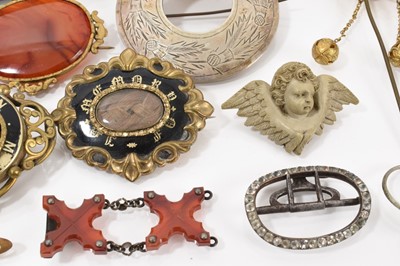 Lot 529 - Group of antique jewellery