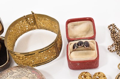 Lot 529 - Group of antique jewellery