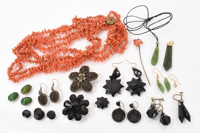 Lot 535 - Group of antique and later jewellery