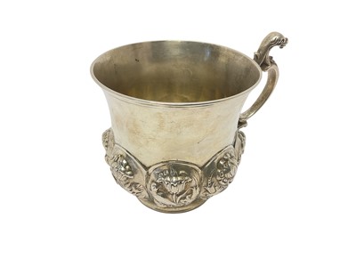 Lot 423 - Victorian silver cup