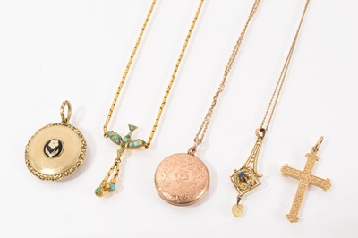 Lot 671 - Victorian gilt metal and turquoise bird pendant necklace, Regency gilt metal mourning locket, Edwardian 9ct rose gold loc...
