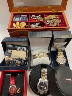 Lot 1103 - Two Seiko Kinetic wristwatches, Accurist Chronograph, other watches, costume jewellery and bijouterie