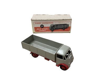 Lot 1519 - Dinky Supertoys Leyland Comet Lorry No.531, Guy 4-Ton Lorry No.511 & Lorry Mounted Concrete Mixer No.960, all boxed (3)