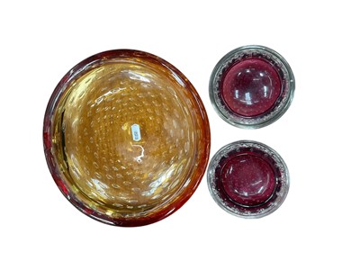 Lot 454 - Art glass bowl and a similar pair (3).