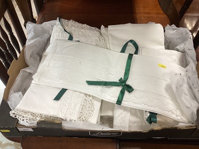 Lot 865 - Box of laundered table linens, cloths, mats, lace and crochet trimmed etc.