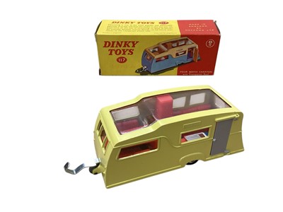 Lot 1545 - Dinky Toys Four Berth Caravan (with transparent roof) No.117, Caravan No.190 & Caravane (French Version) No.811, all boxed (3)