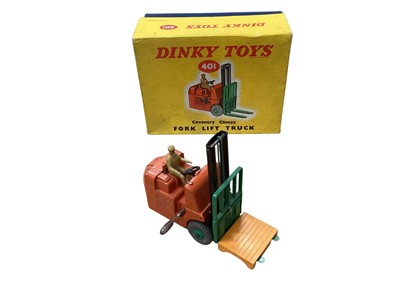 Lot 1537 - Dinky Toys Coventry Climax Fork Lift truck No.401 & Conveyancer Fork Lift Truck No.404, both boxed (2)