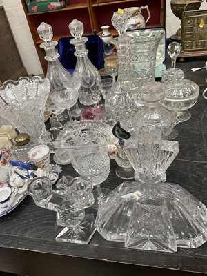 Lot 132 - Collection of cut glass and sundry small ceramics