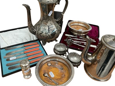 Lot 686 - Various silver and plate