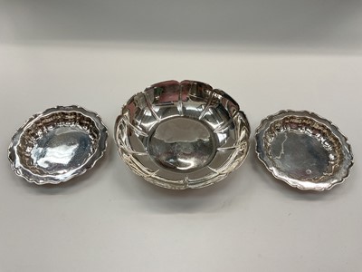 Lot 1005 - Silver strawberry dish and pair of silver pin dishes (3)