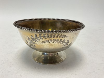 Lot 1049 - Victorian silver rose bowl with beaded border and engraved leaf decoration