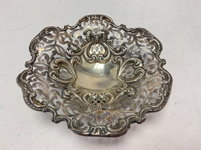 Lot 1050 - Victorian silver bonbon dish with pierced decoration