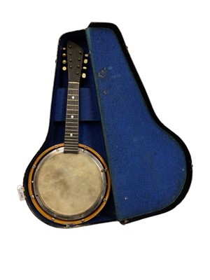 Lot 2242 - Old banjolele in case