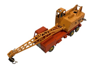Lot 1840 - Dinky Supertoys 20-Ton Lorry-Mounted Crane No.972 & Pressure Refueller No.642, both boxed (2)