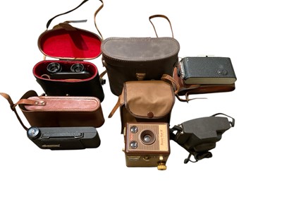 Lot 666 - Group of cameras and binoculars