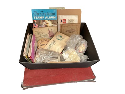 Lot 479 - Collection of cigarette cards and schools teaching aid prints