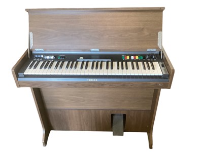 Lot 2274 - Yamaha electric organ
