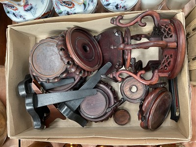 Lot 506 - Quantity of boxes and oriental plate and bowl stands