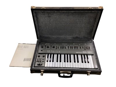 Lot 2236 - Roland Monophonic Synthesizer SH-101 in fitted travel case with owner's manual