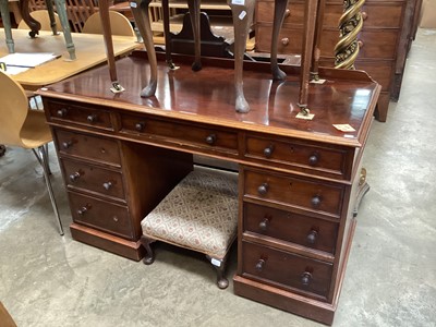 Lot 1263 - Victorian mahogany twin pedestal desk