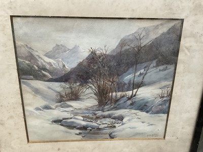 Lot 183 - Good collection of decorative pictures