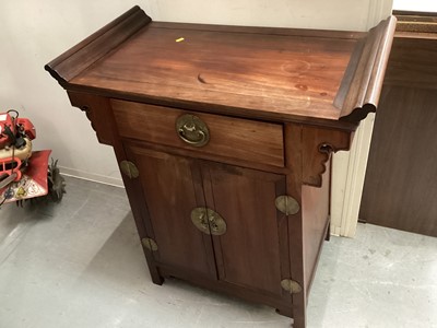 Lot 1423 - Chinese elm cupboard