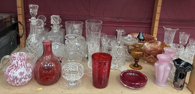Lot 706 - Large quantity of glassware to include two pieces of Whitefriars