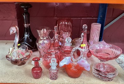 Lot 713 - Collection of glassware including coloured glass