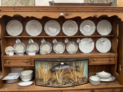 Lot 797 - Wedgwood Samurai pattern tea and dinner service, mostly unused