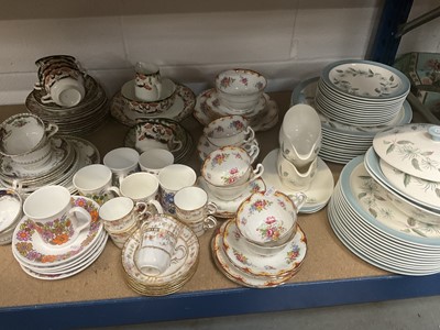 Lot 290 - 1950s Wedgwood 'Penshurst' 12 place dinner service, Edwardian and later tea and coffee wares
