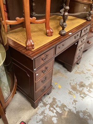 Lot 1279 - Reproduction mahogany twin pedestal desk with inset leather lined top, 122cm wide, 59.5cm deep, 79cm high