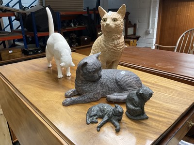 Lot 250 - Cat figurines