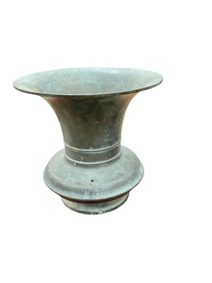 Lot 462 - Antique bronze vase, 24cm in height.