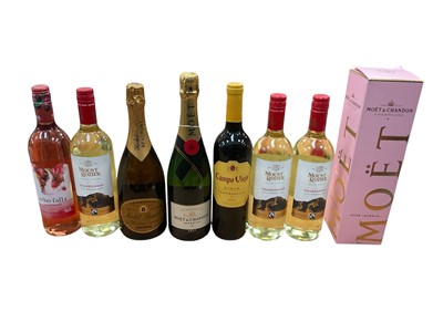 Lot 780 - Eight bottles of Alcohol to include Echo falls, Mount Rozier, Beaufort, Moët and Compo Viejo