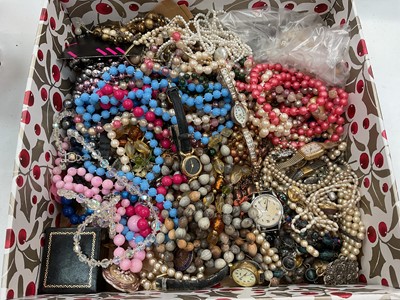 Lot 1124 - Group of vintage beads, other jewellery and wristwatches