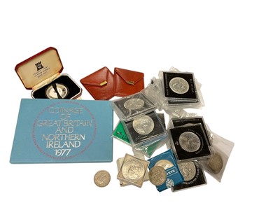 Lot 456 - World - Mixed coinage to include Isle of Man silver Winston Churchill Centenary Crowns 1974 x 10, G.B. Edward VII Half Crown 1904 AF, Ten Shilling banknotes cashier Fforde x 9 & other issues...