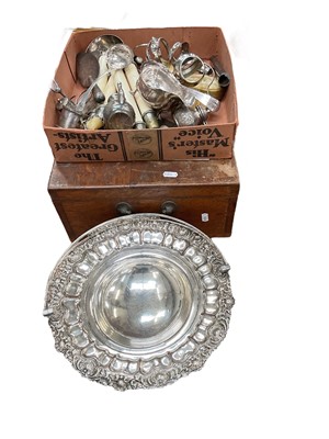 Lot 566 - Group of silver plated items including an Old Sheffield Plate fruit bowl, other plated items and an empty oak cutlery canteen.