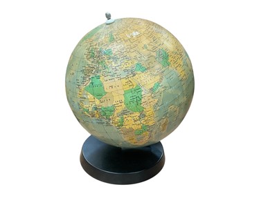 Lot 571 - Vintage Rath Political World Globe