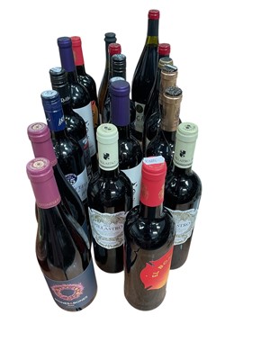 Lot 579 - Group of nineteen bottles of assorted red wines (19).