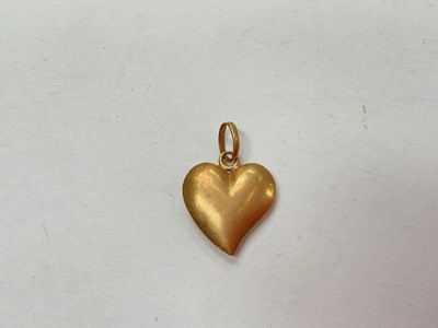 Lot 1155 - Yellow metal heart pendant, suspension loop stamped 750