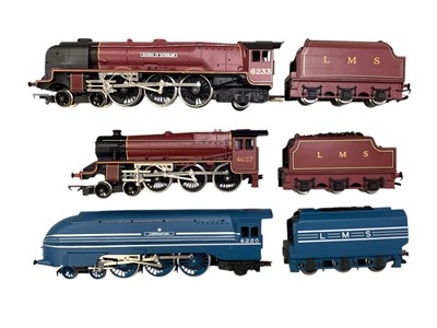 Lot 1847 - Hornby OO Gauge LMS 4-6-2 Coronation Class Coronation streamlined tender locomotive 6220, 4-6-2 Duchess Class Duchess of Sutherland tender locomotive 6233 & 4-6-0 Class 5 tender locomotive 4...