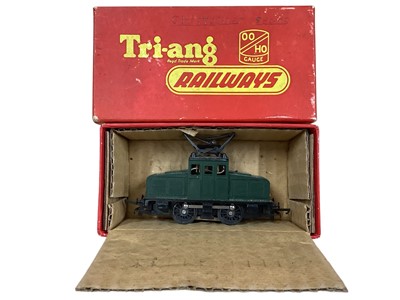 Lot 1911 - Hornby Tri-ang OO Gauge loco operating pantograph R54, rolling stock and empty train boxes (qty)