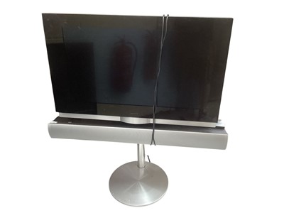 Lot 2320 - Bang & Olufsen Beovision 7-32 HD television