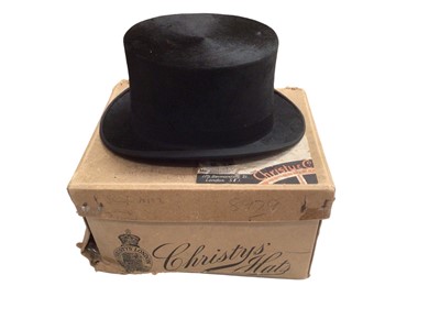 Lot 2119 - 1939 Christie's black top hat in Christie's box.