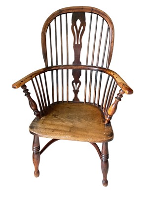 Lot 1475 - Early 19th century Windsor chair