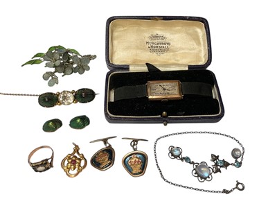 Lot 86 - 1930s 9ct gold cased wristwatch, scarab beetle and paste set brooch, 9ct gold floral pendant, antique ring and other jewellery