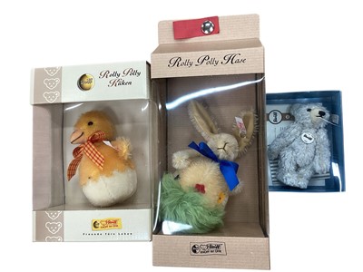 Lot 1975 - Steiff bears Club 2022, 2010, Owl key ring 025914, Rolly Polly 038235 and 038211, plus Christmas 038877. All boxed with certificates.