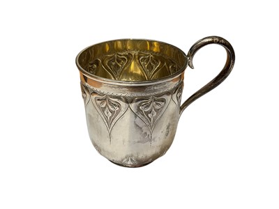 Lot 118 - Art Nouveau silver cup with one handle and stylised leaf decoration (Sheffield 1903) 9cm overall height x 7cm rim diameter