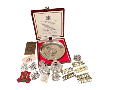 Lot 726 - Elizabeth II limited edition silver dish no. 18 of 200, issued to mark the Silver Jubilee of Elizabeth II Colonel in chief of 16th / 5th The Queen's Royal Lancers, (London 1977), together with a...